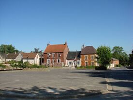Place Saint-Vallier à Coucy Les Eppes